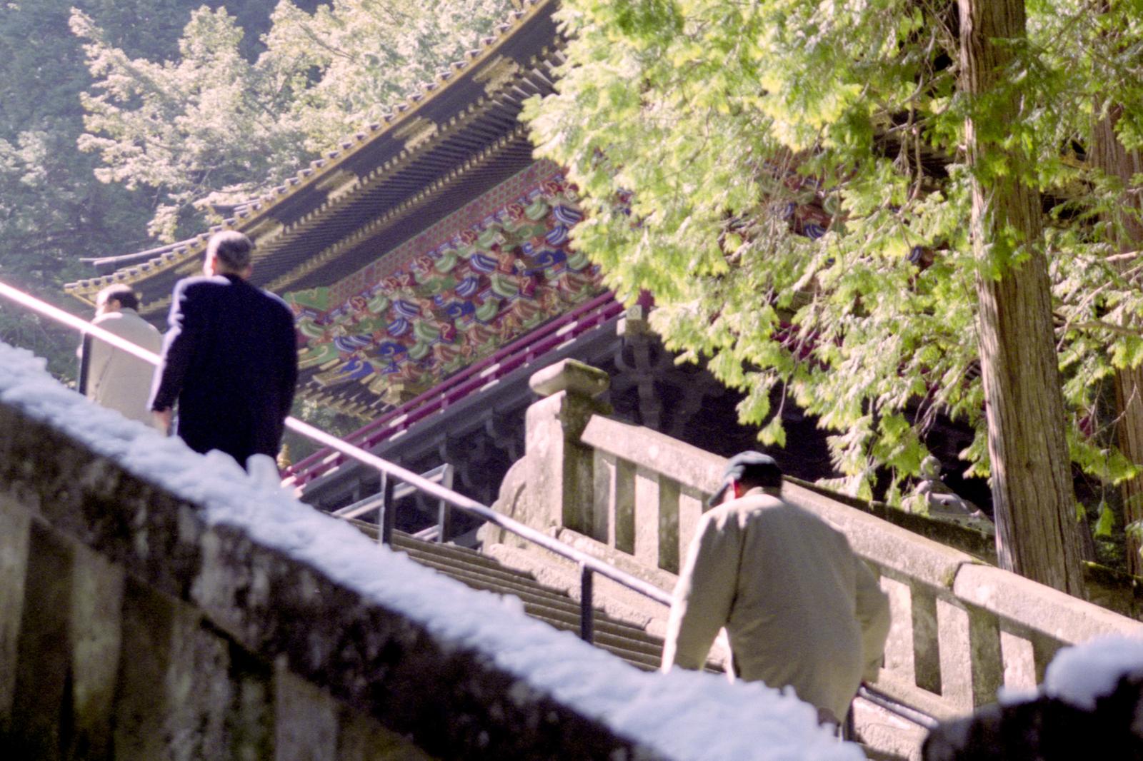 Vers le temple Rinōji Taiyūin.