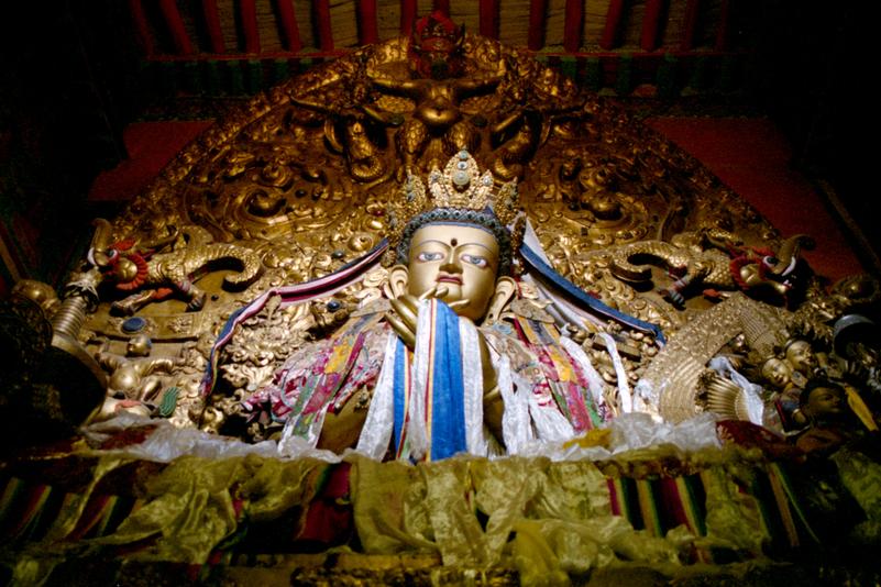 Un Bouddha au monastère de Drepung.