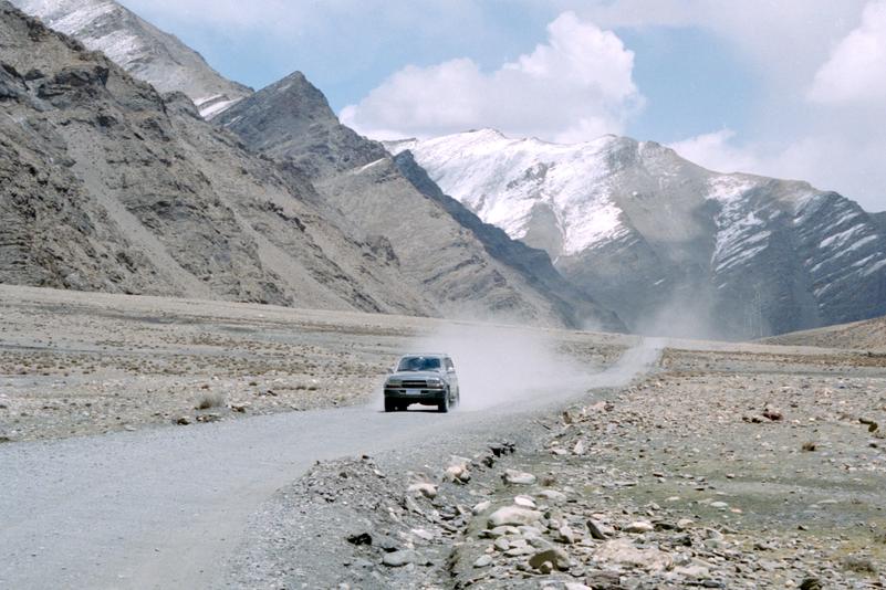Sur la route entre Lhassa et Gyantse.