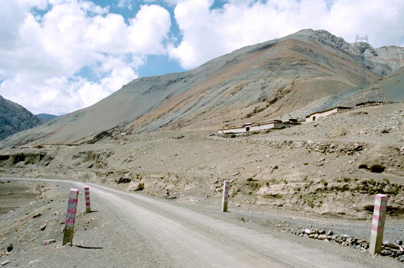 Sur la route entre Lhassa et Gyantse.