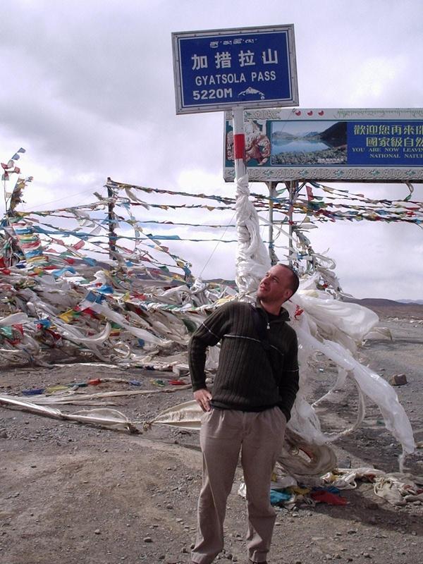 Gyatso-la, l'entrée du parc national du Qomolangma (le mont Everest).