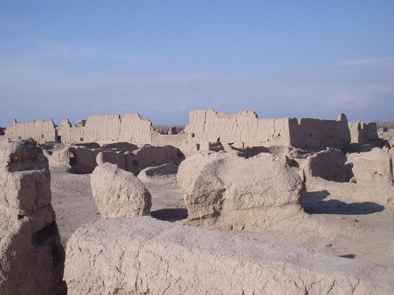 Les murs en pisé des bâtiments de l'ancienne ville de Jiaohe.